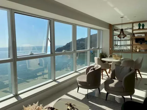 Imagem Apartamento com 4 suítes, 4 vagas de garagem no Centro de Balneário Camboriú