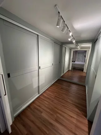 Imagem Cobertura Duplex, 10º Andar, 253,03m², 3 suítes, e 4 vagas de garagem. Piso inferior composto por...