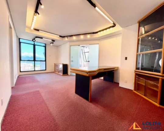 Imagem Sala comercial à venda no Centro de Florianópolis/SC com 156 m