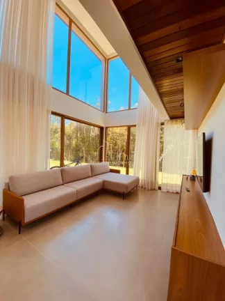 Imagem Luxuosa casa em condomínio à venda em Praia do Forte - Mata de São João-BA: 5 quartos, 5 suítes, 3 salas, 3 banheiros, 3 vagas, 400m².