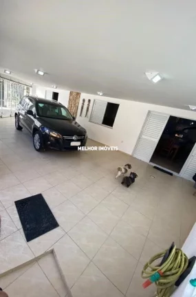 Imagem Casa á 10 metros da praia com Terraço vista Mar, Equipada com 04 dormitórios sendo 01 suíte máster à Venda em Governador Celso Ramos - SC