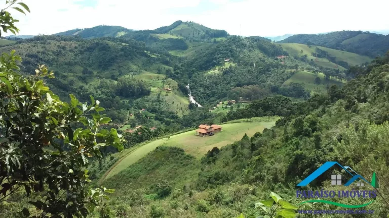 Imagem Casa Espetacular com vista Cachoeira Sete Quedas em Gonçalves