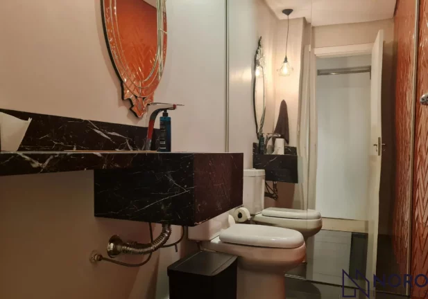 Imagem Apartamento Espaçoso com 3 Suítes e 2 Vagas no Centro de Santa Maria