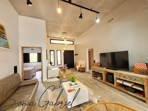 Imagem Casa em Condomínio de Luxo em Vinhedo-SP - 3 Quartos, 2 Suítes, 3 Salas, 5 Banheiros, 4 Vagas - Imperdível! Imagem Casa em Condomínio de Luxo em Vinhedo-SP - 3 Quartos, 2 Suítes, 3 Salas, 5 Banheiros, 4 Vagas - Imperdível!