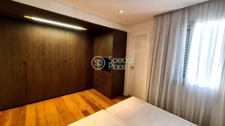 Imagem Apartamento requintado!! Totalmente reformado, inclusive elétrica e hidráulica. Projeto arquitetô...
