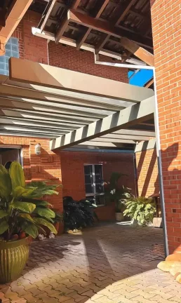 Imagem Casa alto padrão pé na areia com 3 suítes e 2 vagas de garagem no centro de Balneário Piçarras