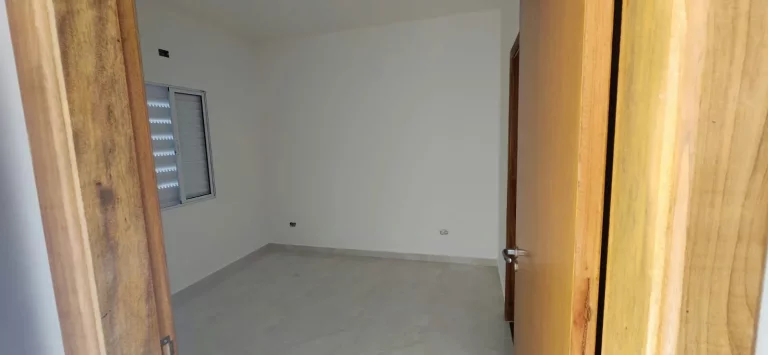 Imagem Casa à venda ou para alugar com 2 quartos, sendo 2 suítes, no condomínio Serra Verde, Atibaia - SP