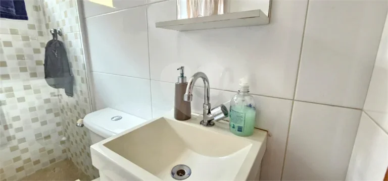 Imagem Casa para alugar com 5 quartos, sendo 2 suítes, em Alto da Lapa, São Paulo - SP