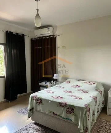 Imagem Sobrado, 325m² de área útil, 4 dormitórios sendo 4 suítes, sala 2 ambientes, cozinha com armár...