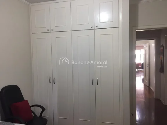 Imagem Localizado na Rua Coronel Quirino, este apartamento de 151 m² oferece exclusividade com apenas uma ...