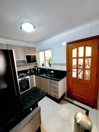 Imagem Sobrado com 2 dormitórios para alugar, 60 m² por R$ 3.135/mês - Utinga - Santo André/SP