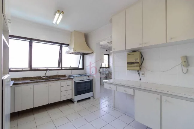 Imagem Apartamento 4 quartos à venda no Campo Belo em São Paulo - SP.
