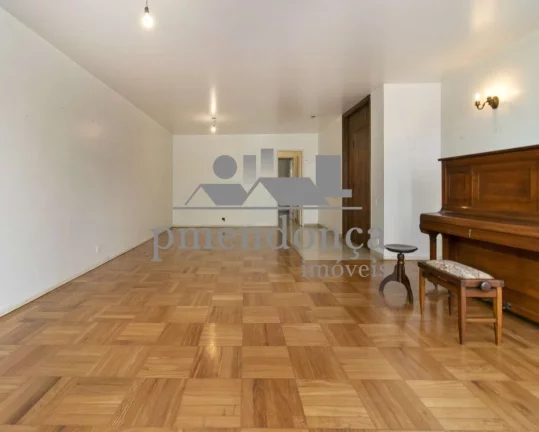 Imagem Apartamento à venda na Rua Dr Brasilio Machado com 03 dormitórios e 01 vaga, 188,50m²