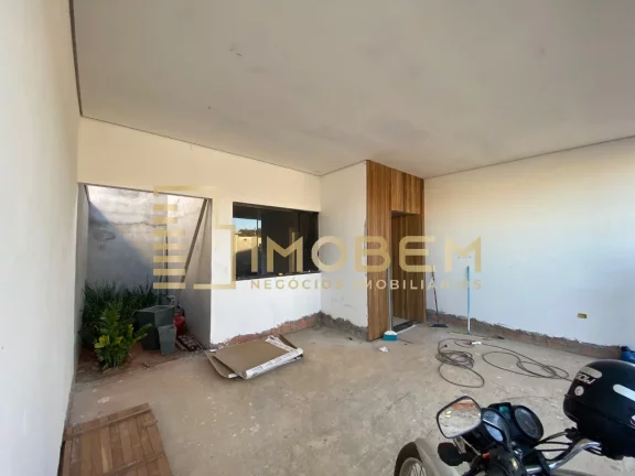 Imagem Casa à venda em Sinop - MT no bairro Monte Carlo: 3 quartos, 1 suíte, 1 sala, 2 banheiros, 3 vagas de garagem!