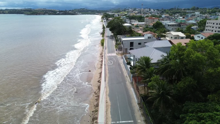 Imagem Tour Virtual 360: Vista Deslumbrante do Mar: Lote Exclusivo em um Bairro Comercial - Descubra Agora!