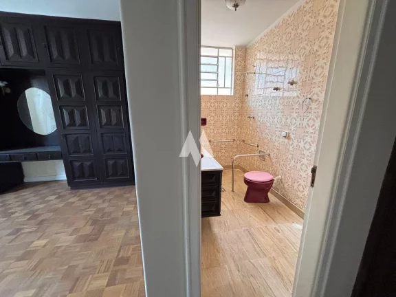 Imagem Casa para locação 5 dormitórios - 7 vagas - Ponta da Praia em Santos