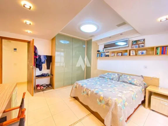 Imagem Casa com 3 quartos e 3 banheiros à Venda, 165 m² - Embaré/Santos