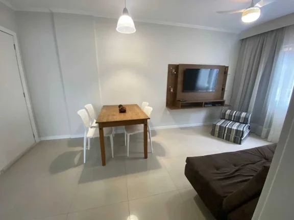 Imagem Apto mobiliado com 1 dormitório e 1 vaga de garagem na Av. Brasil em Balneário Camboriú