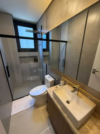 Imagem Casa com 4 dormitórios sendo 4 suítes e 2 vagas de garagem em Balneário Camboriú/SC