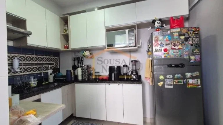 Imagem Lindo apartamento, em ótimo estado de conservação, silencioso, com ambientes amplos e planta bem ...