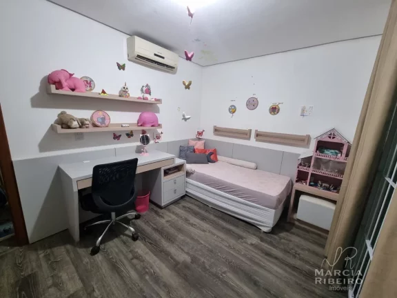 Imagem Casa Geminada no bairro Ingleses do Rio Vermelho com 3 dormitórios