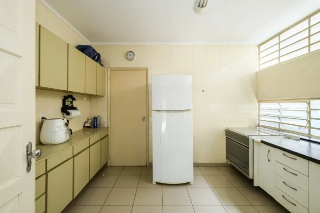 Imagem Casa Sumaré - 269M², 4 Dorms, 1 Suíte, 4 Vagas, Churrasqueira, Copa, Lavabo, Jardim.