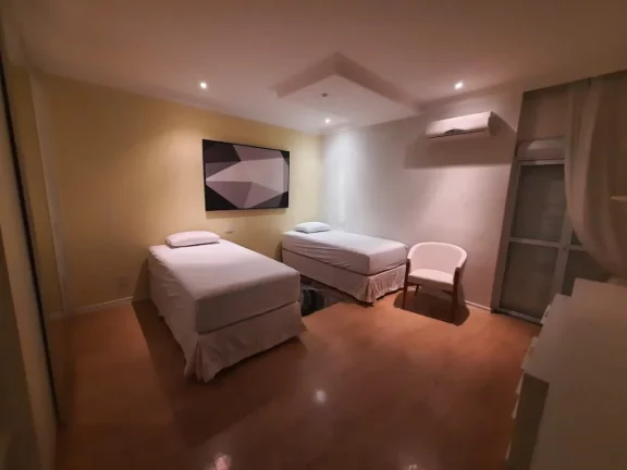 Imagem Apartamento alto padrão com 3 dormitórios na quadra do mar à venda - Gonzaga - Santos/SP