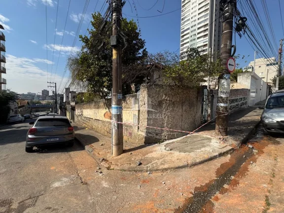 Imagem Terreno com 250 m 12,5 de frente por 20 de fundo Vila Vitoria