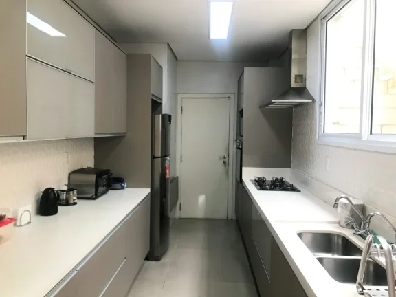 Imagem Casa Alto Padrão, Planalto Paulista - 400M², 3 Dorms, 3 Suítes + 1 Reversível, Armários, Jardim, Split.