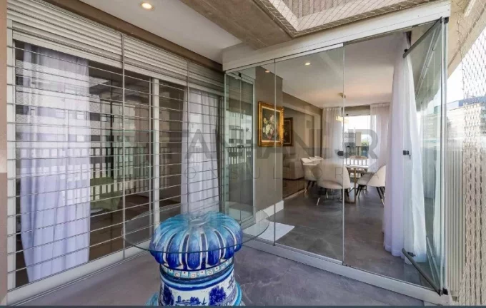 Imagem Venha se encantar com este apartamento deslumbrante, com projeto assinado pelo renomado escritório norueguês SPOL Architects, localizado nos prestigia