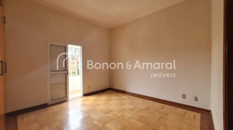 Imagem Lindo e espaÃ§oso sobrado com uma Ã¡rea total construÃ­da de 414 mÂ² em um terreno de 623mÂ², esse Ã...