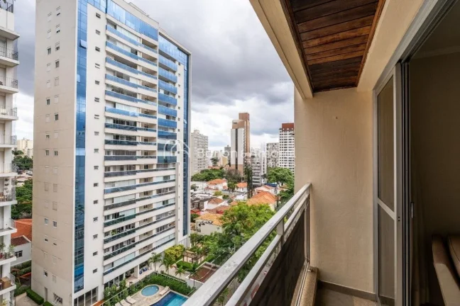 Imagem Apartamento à venda no coração do Cambuí, Campinas, em localização nobre e tranquila. Com plan...