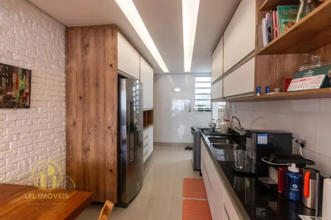 Imagem Apartamento totalmente reformado no Itaim Bibi – 107 m², com 3 dormitórios e 1 vaga.