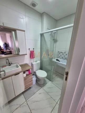 Imagem Imperdível! Apartamento à venda em Ingleses Norte, Florianópolis-SC: 2 quartos, 1 suíte, 1 sala, 2 banheiros, 2 vagas de garagem.