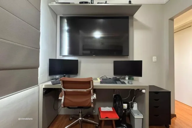 Imagem Localizado em Belo Horizonte, este apartamento de 97 metros quadrados oferece um espaço confortáve...