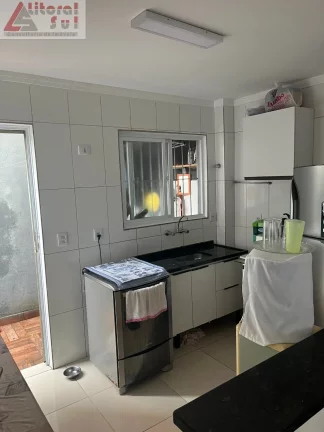 Imagem sobrado de condominio com quintal