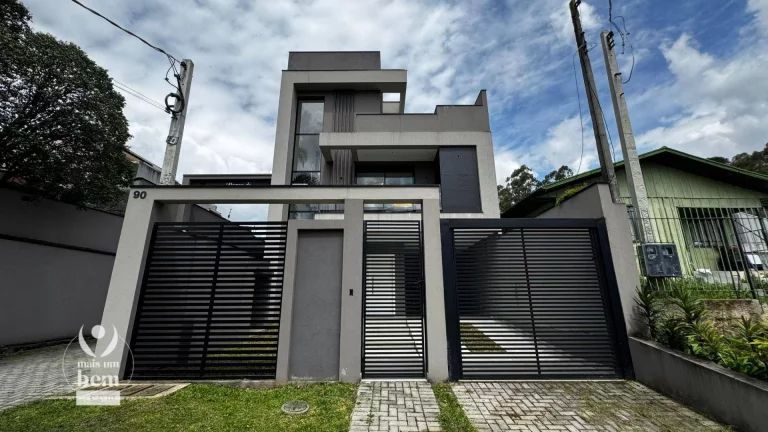 Imagem Sobrado triplex com 160 m², terraço com churrasqueira, 3 quartos (1 suíte), à venda por R$ 1.290.000 - São Lourenço - Curitiba/PR