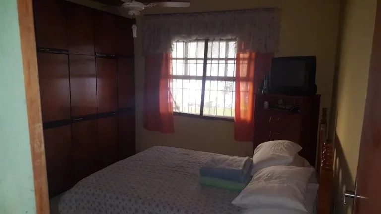 Imagem Casa com 3 dormitórios à venda, 144 m² por R$ 250.000,00 - Santa Cruz - Itanhaém/SP