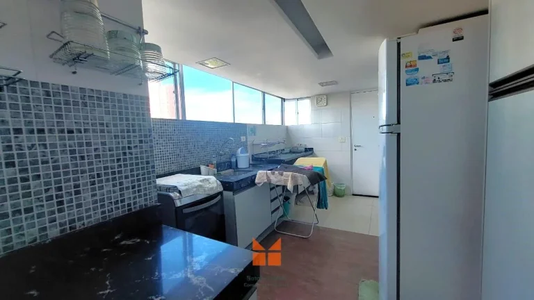 Imagem Lindo e reformado apartamento com 213m2 no Espinheiro!