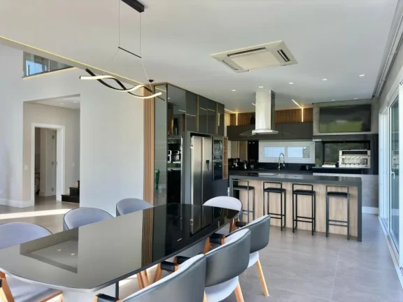 Imagem Casa em Condominio 4 Dormitórios - Bairro Capão Novo