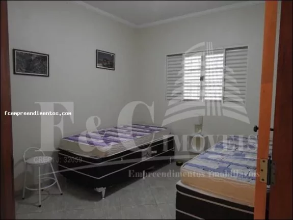 Imagem Casa para Venda em Araras, Jardim da Colina, 3 dormitórios, 1 suíte, 1 banheiro, 1 vaga