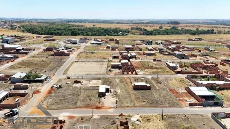 Imagem LOTE A PRESTAÇÃO PRÓXIMO AO CENTRO DE ABADIA