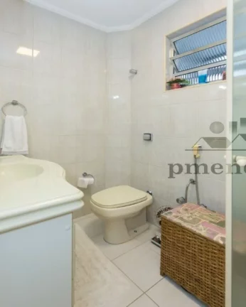 Imagem Apartamento em ótima localização, piso de madeira. Living para 2 ambientes, lavabo, 3 dormitório...
