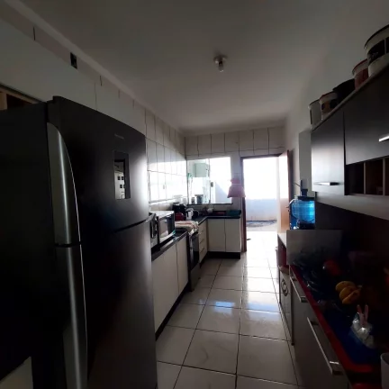 Imagem Casa Geminada para Venda em Sarandi, Parque Residencial Bom Pastor, 3 dormitórios, 1 banheiro, 2 vagas