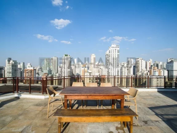 Imagem Magnifica Cobertura Tríplex, no bairro Pacaembu com vista panorâmica em 596m² uteis. 1º Piso: 4 dormitórios sendo 3 suítes, 1 dormitório foi aberto p