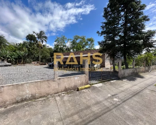 Imagem TERRENO NO CENTRO DE PIRABEIRABA Terreno de 2.714 m² no Centro de Pirabeiraba, ótima localização...