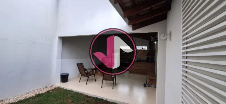 Imagem Casa de Esquina em Condomínio Fechado  Entre Rios, Jd. Universitário Charmosa casa térrea de es...