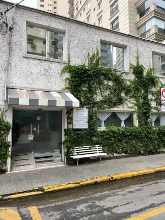 Imagem Casa Comercial Itaim Bibi - 200M², 8 Salas, 5 Banheiros.
