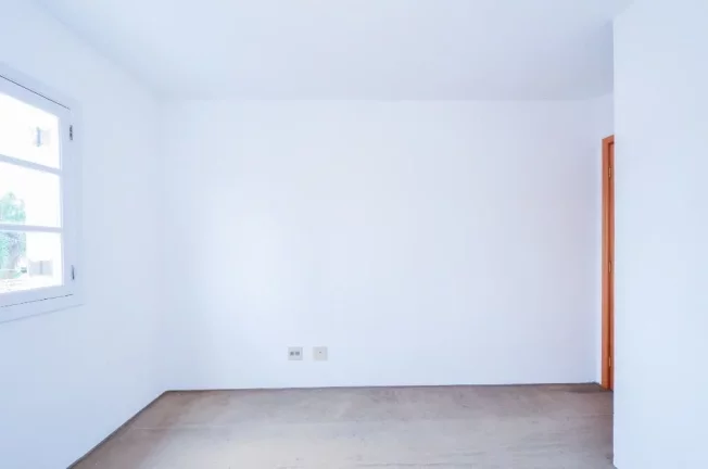 Imagem Casa de condomínio com 128 metros quadrados com living para 2 ambientes / Jardim Ester Yolanda
