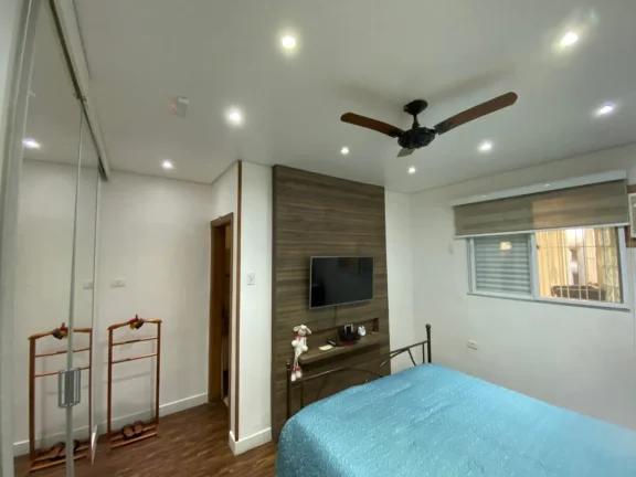 Imagem Casa térrea a venda em Santos, reformada, garagem, ótima